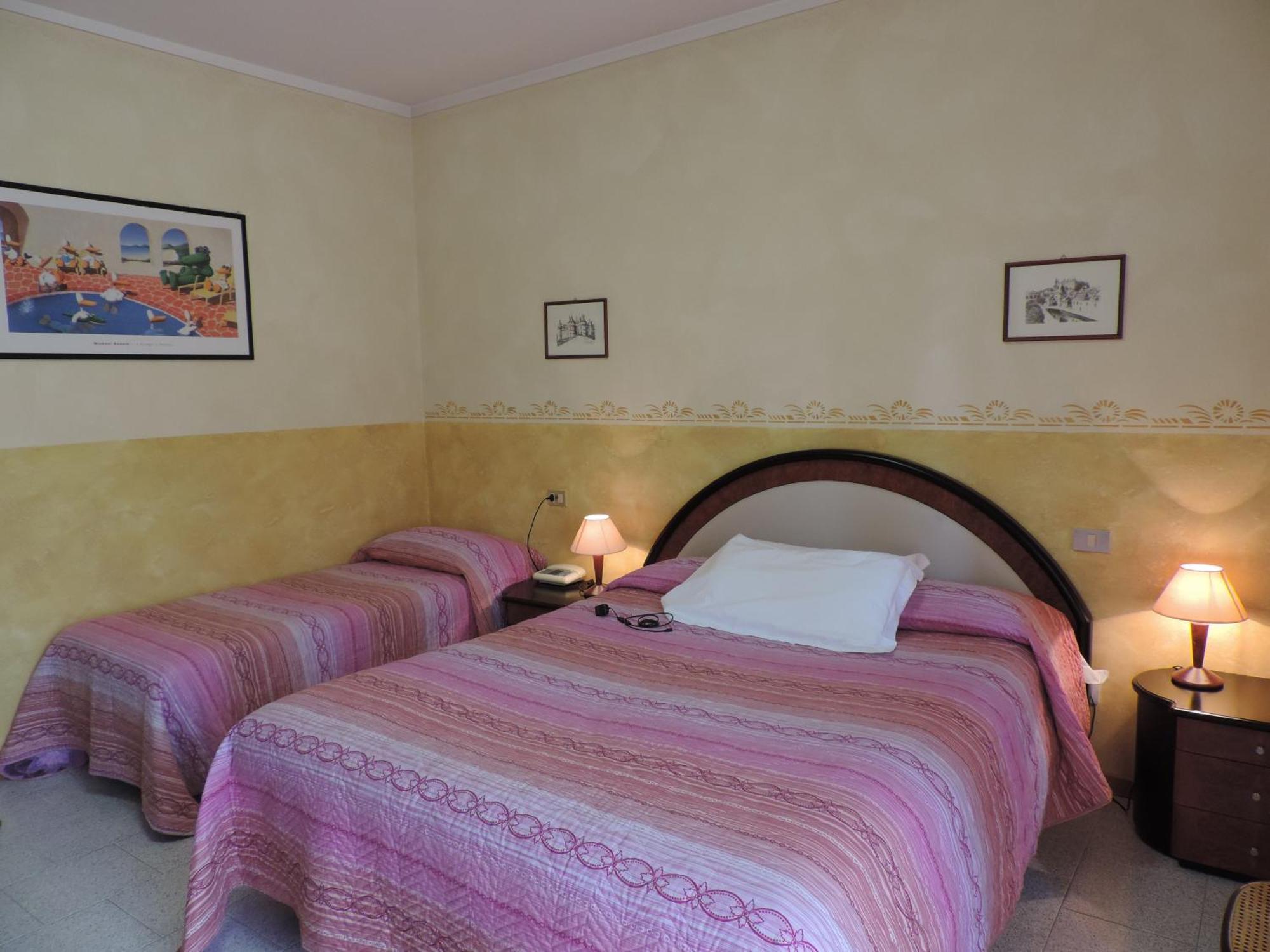 Aquamaris Hotel Sala Baganza Kültér fotó