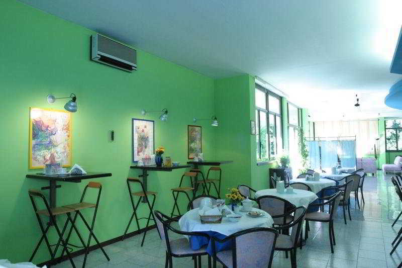 Aquamaris Hotel Sala Baganza Kültér fotó