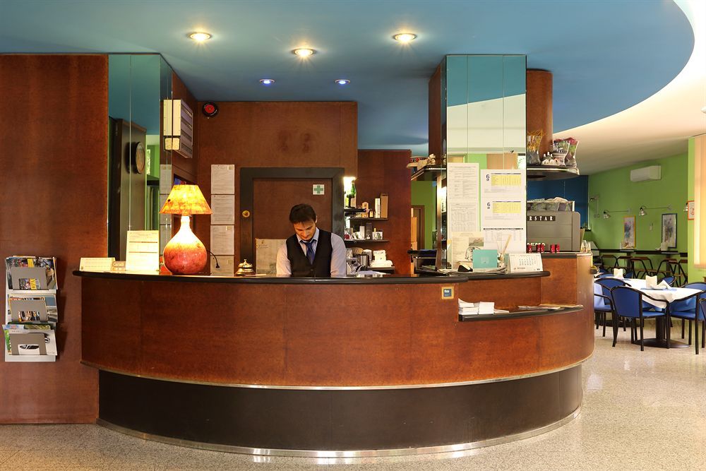 Aquamaris Hotel Sala Baganza Kültér fotó