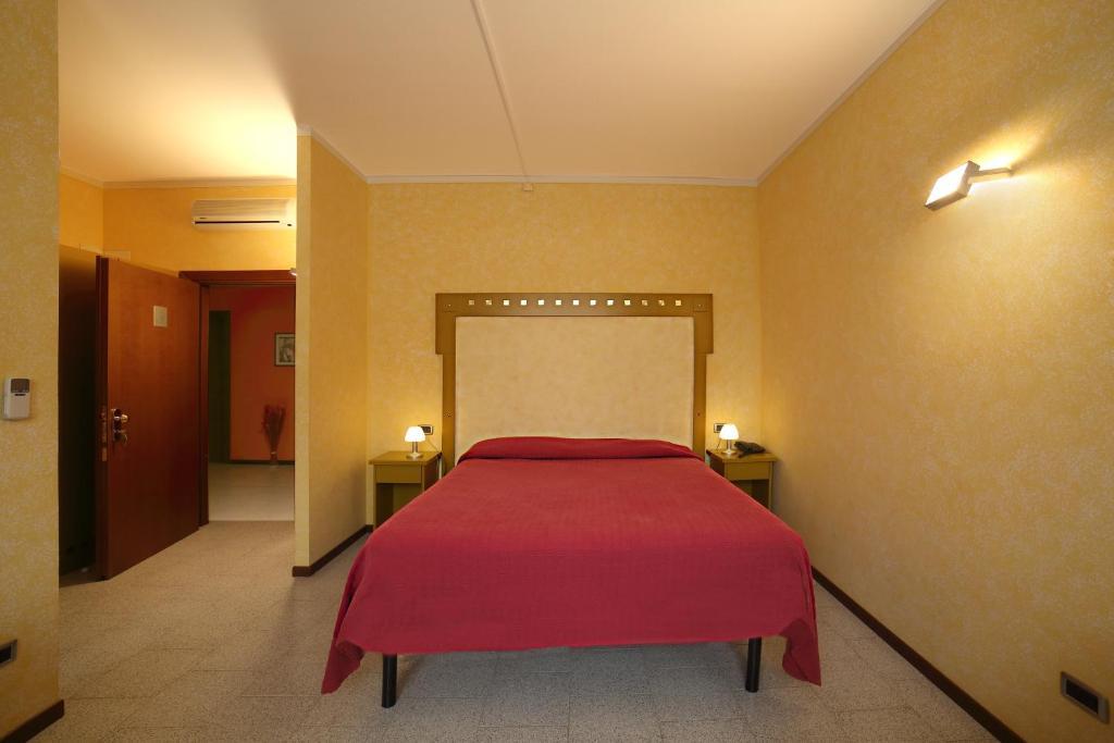 Aquamaris Hotel Sala Baganza Szoba fotó